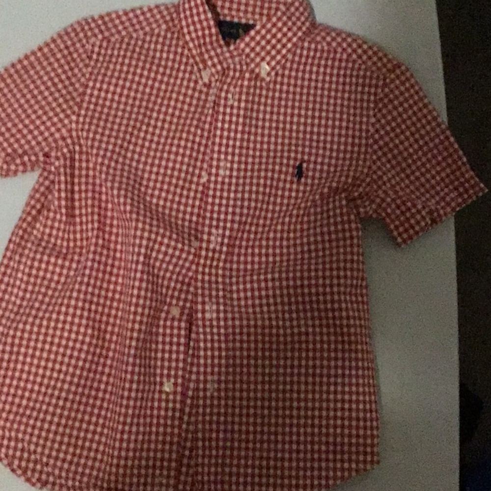 Red button tee